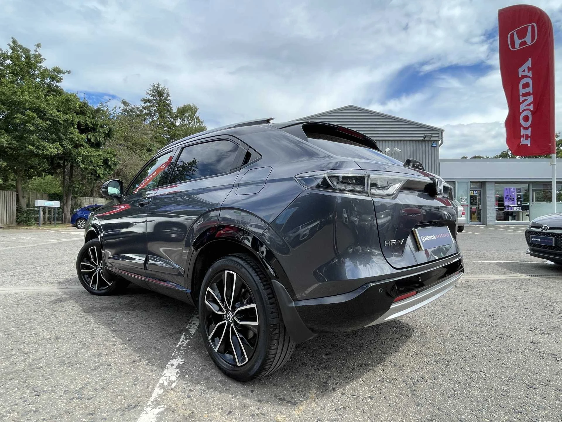 Vehicle image 3