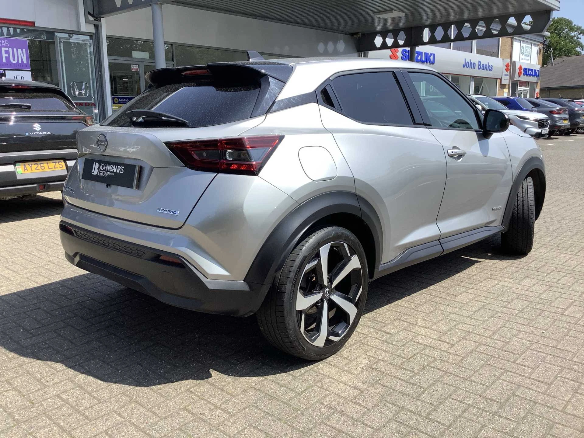 Vehicle image 7