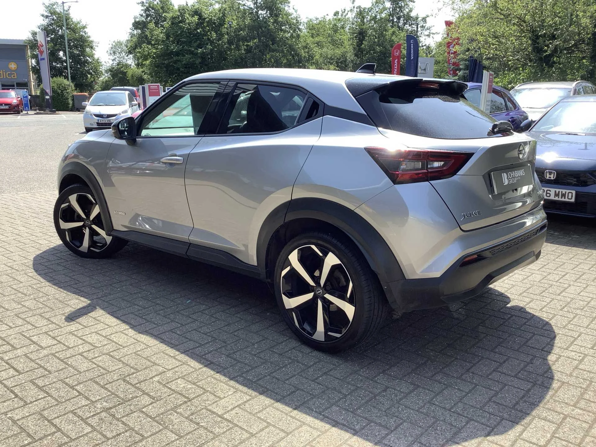 Vehicle image 5