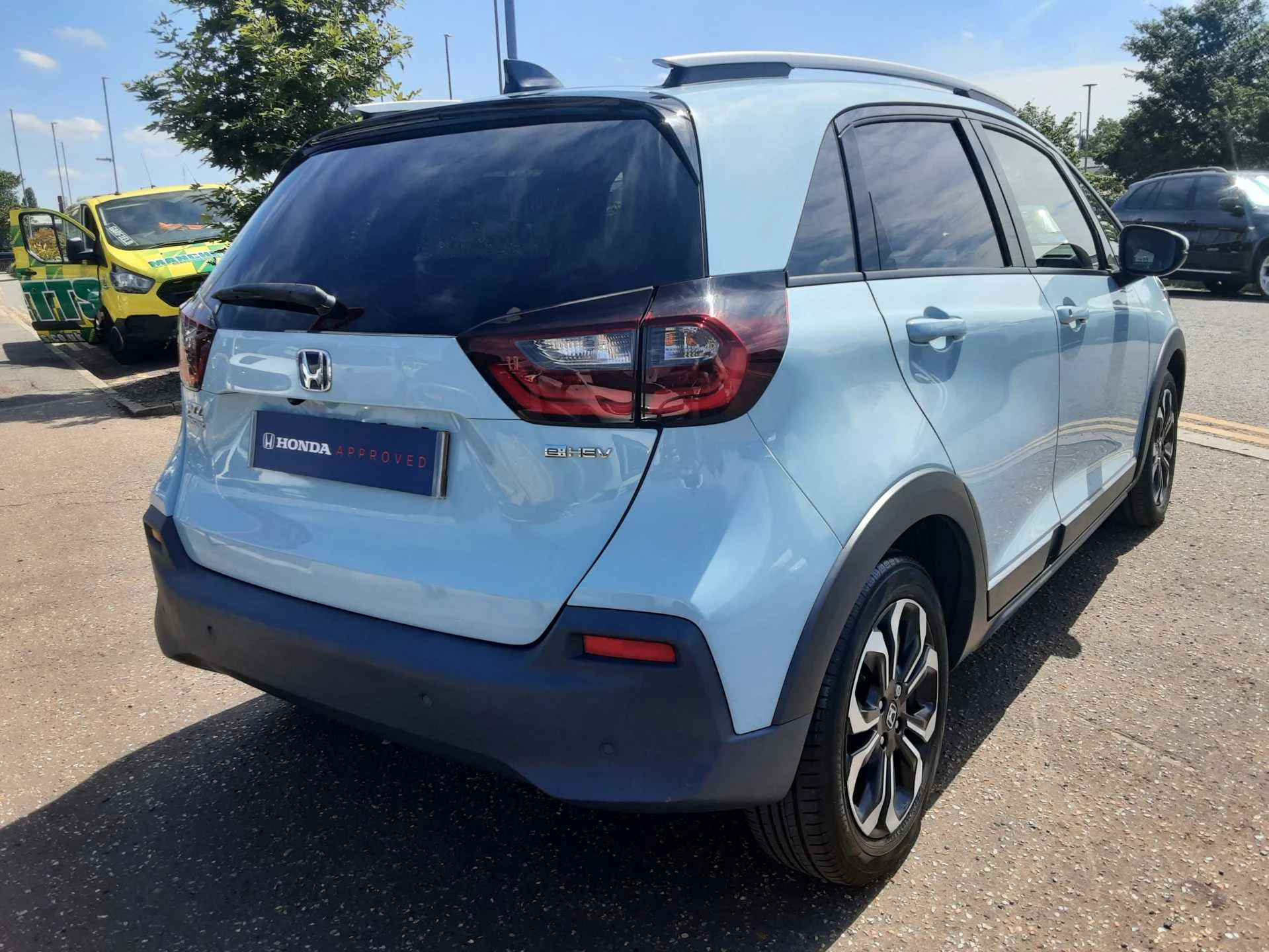 Vehicle image 5