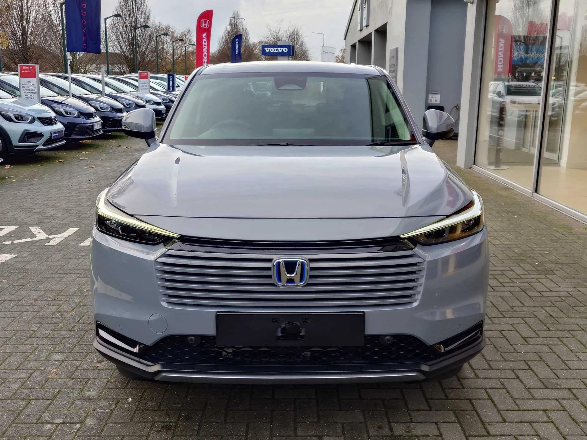 Vehicle image 6