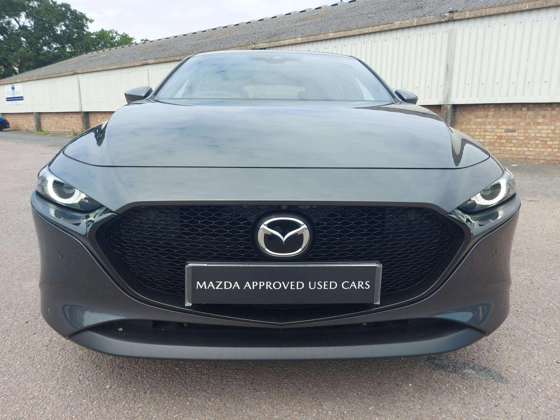 Vehicle image 6