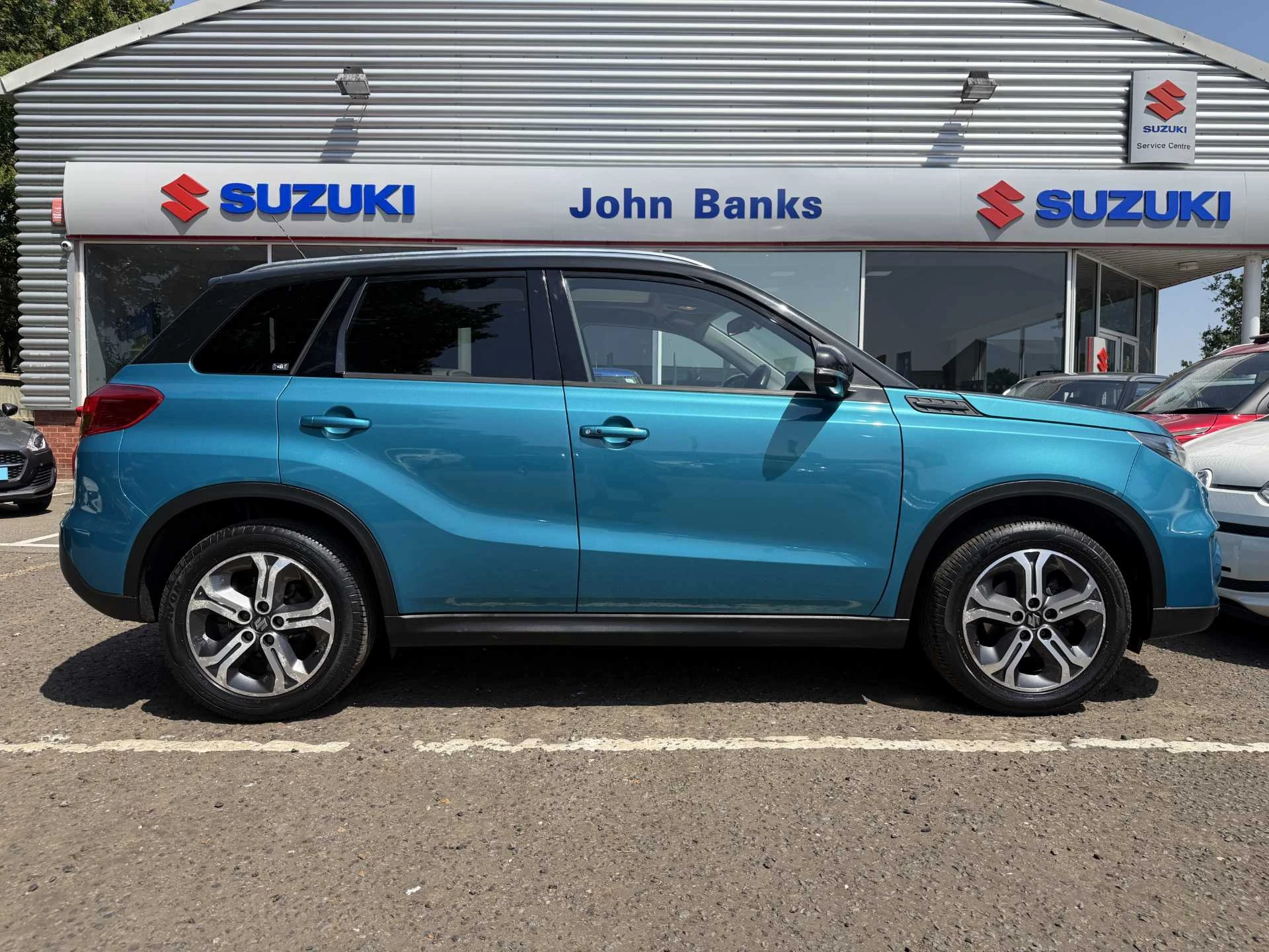 Vehicle image 5