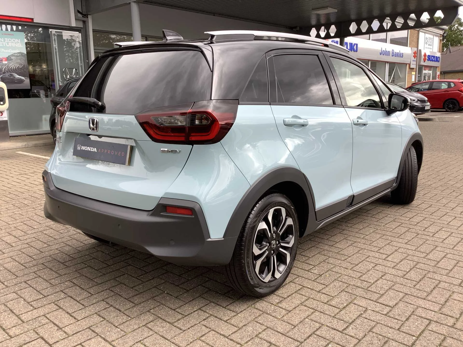 Vehicle image 7