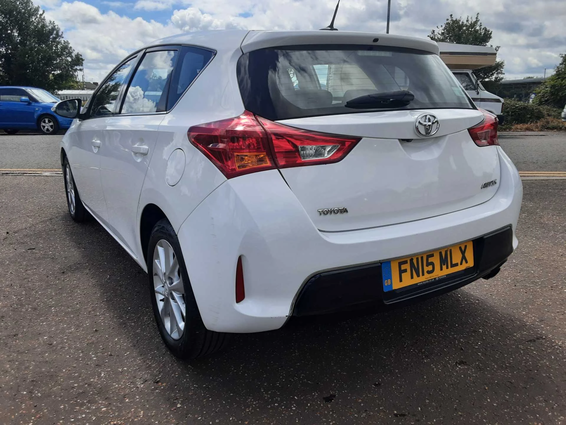 Vehicle image 7