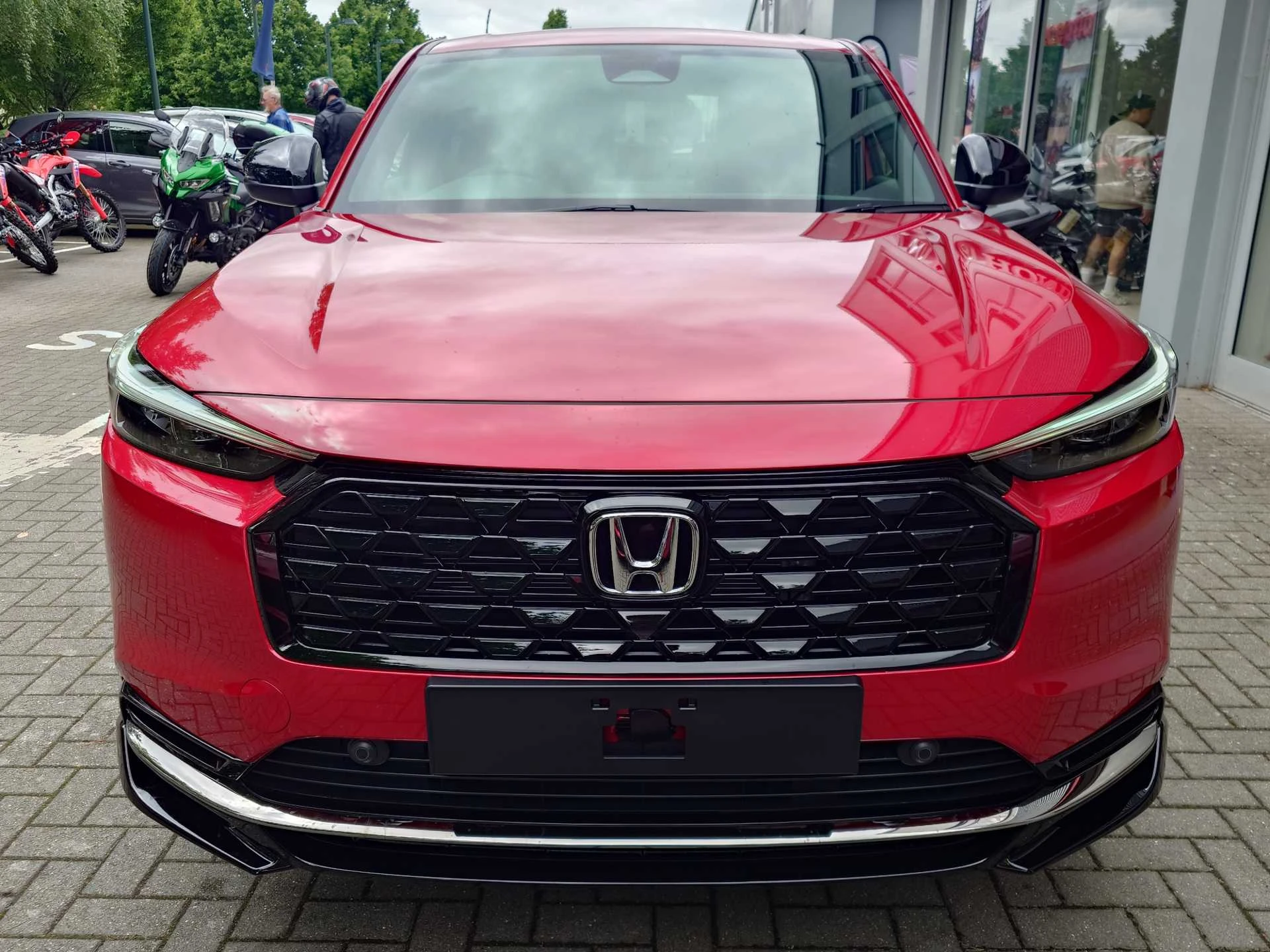 Vehicle image 6