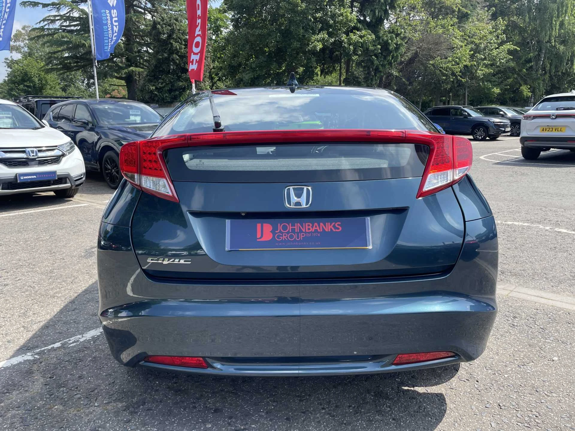 Vehicle image 7
