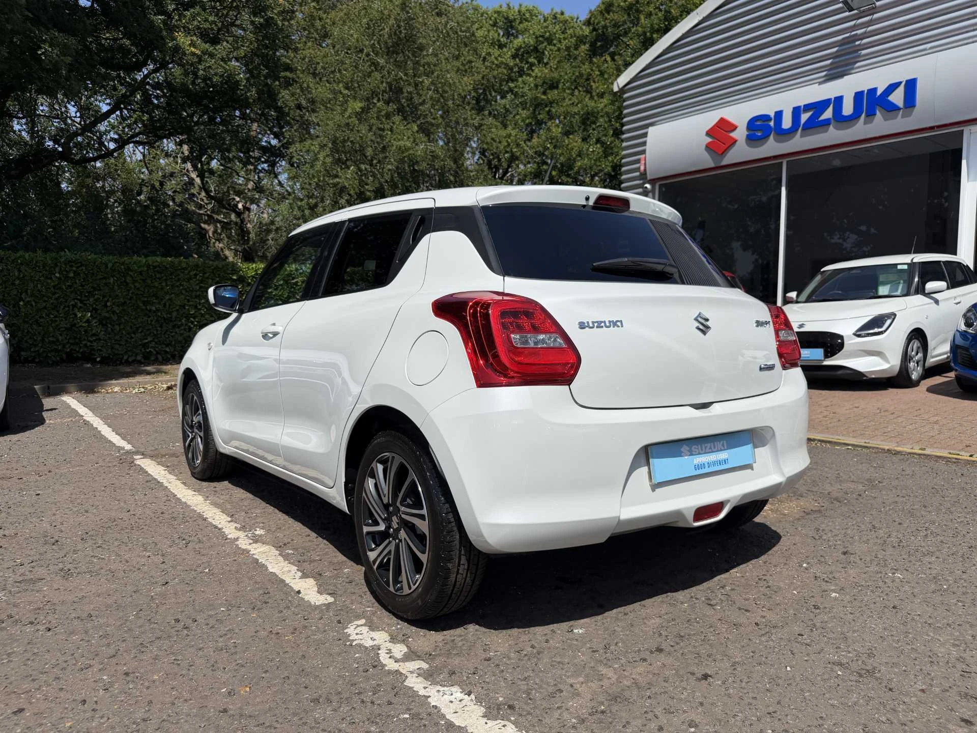 Vehicle image 3