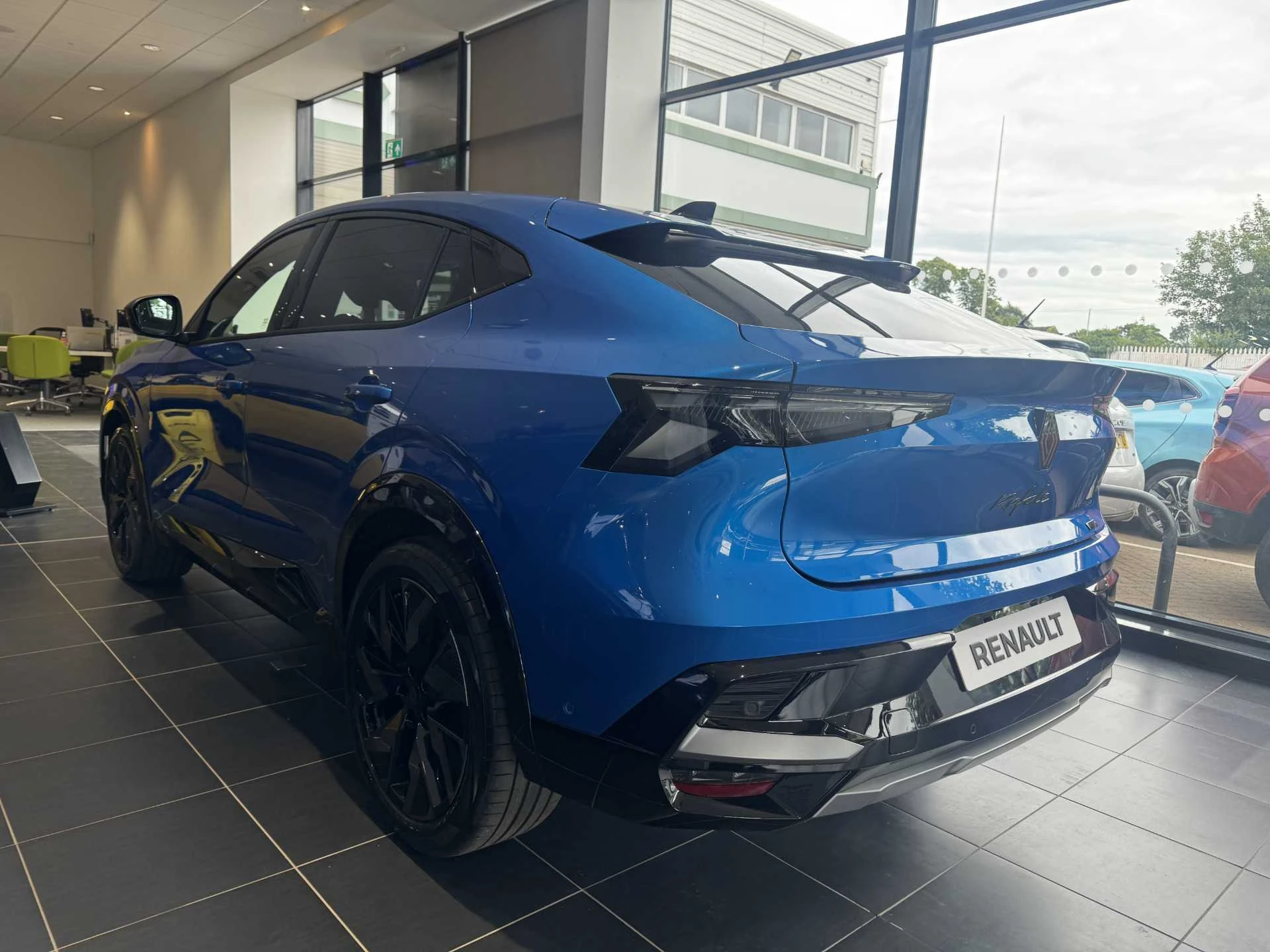 Vehicle image 4