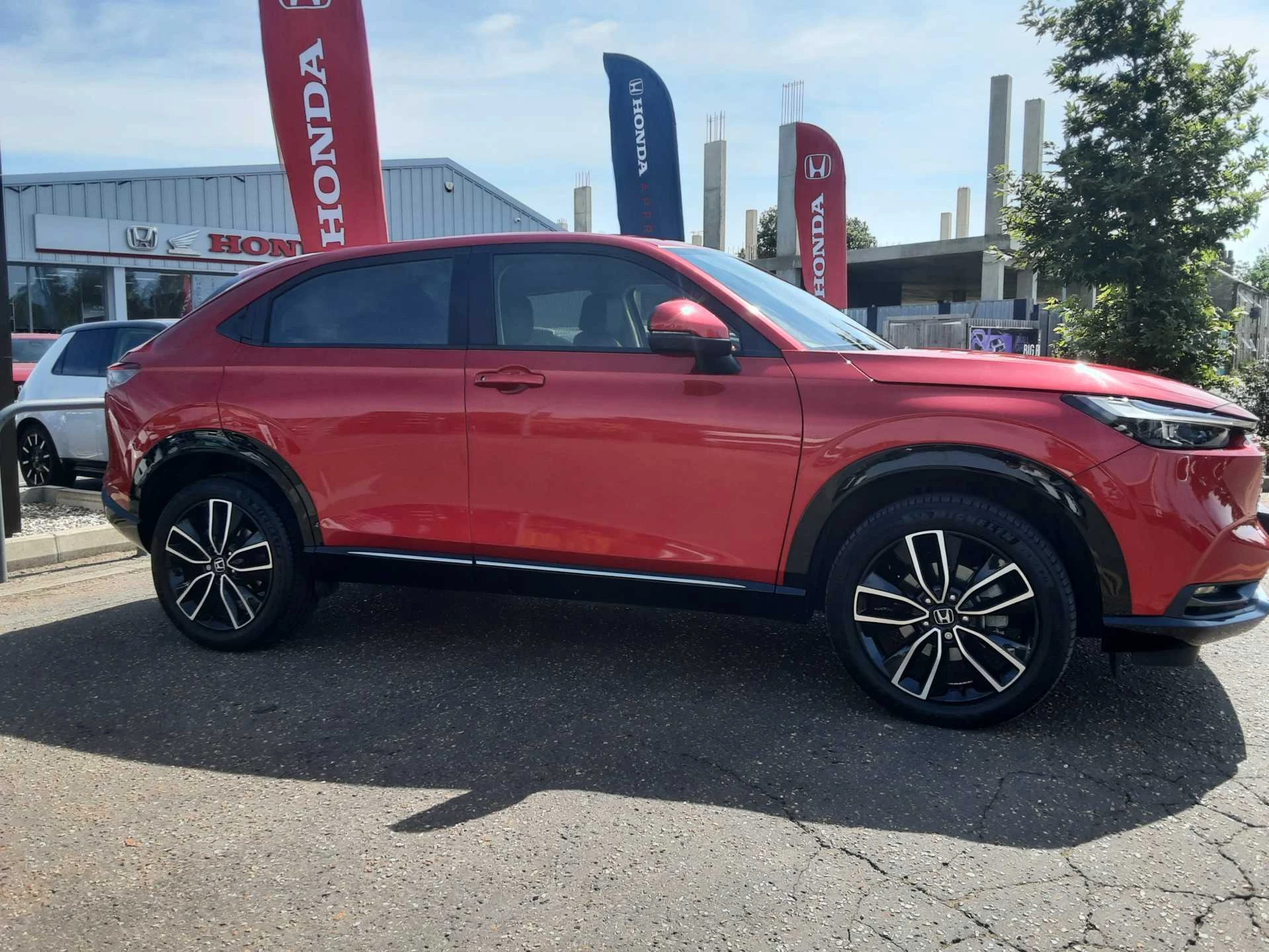 Vehicle image 3