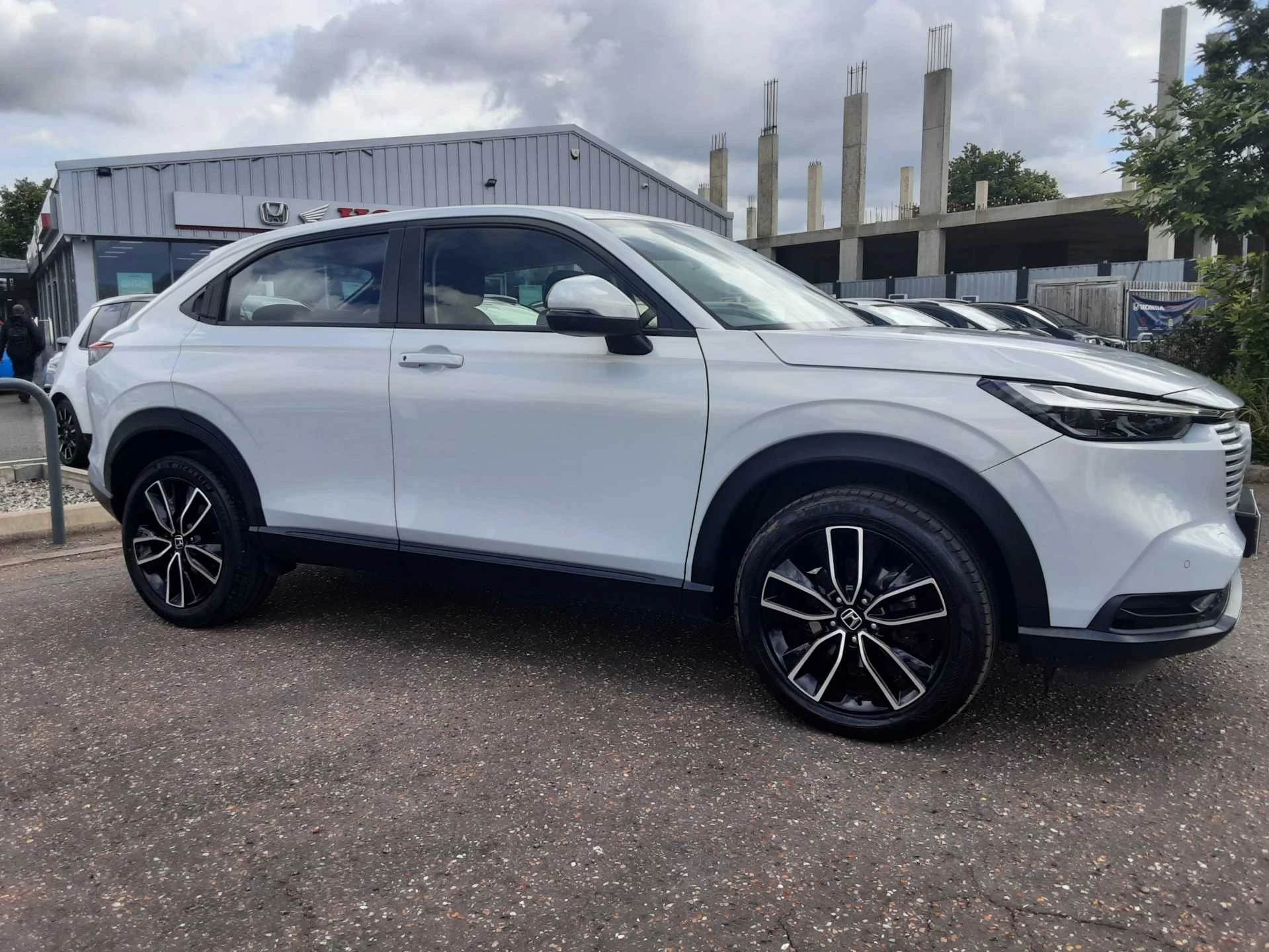 Vehicle image 3