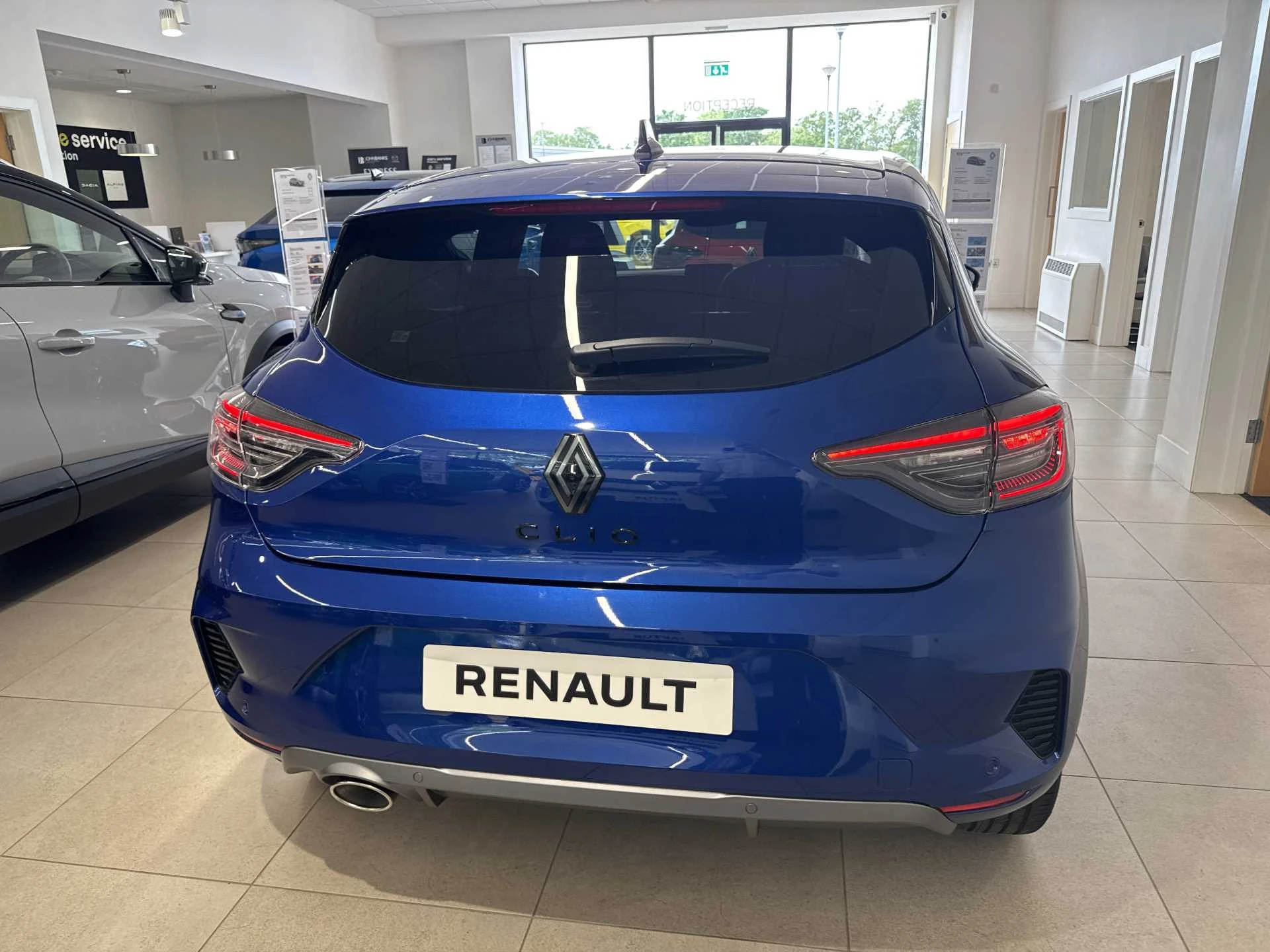 Vehicle image 4
