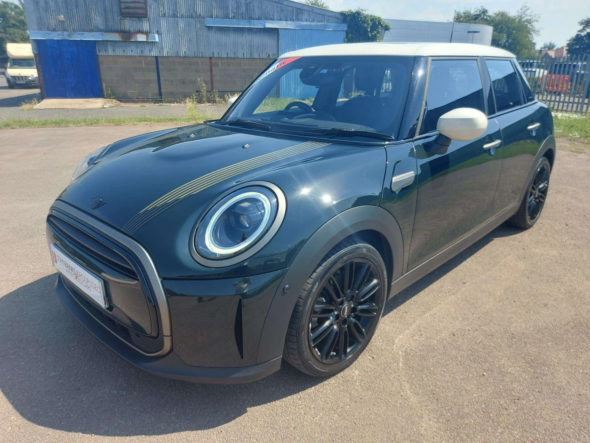 Vehicle image 3