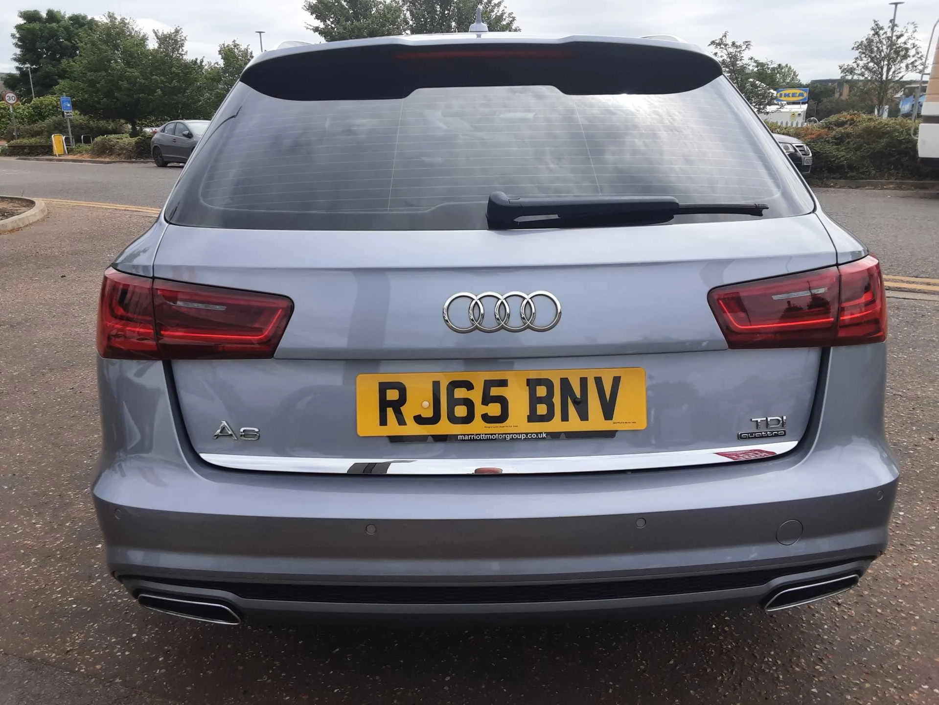 Vehicle image 6