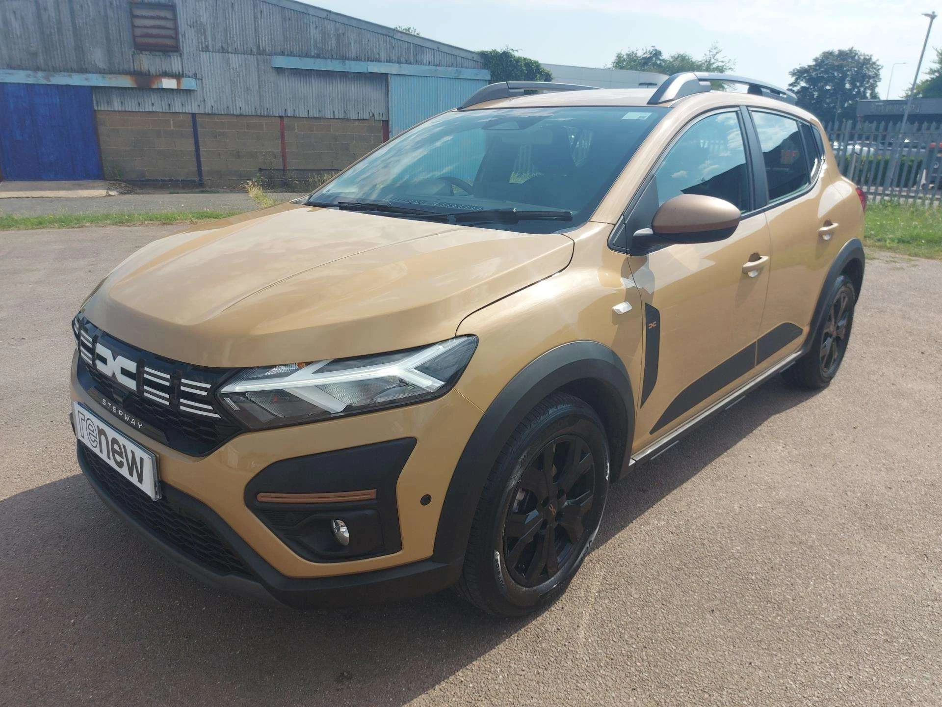 Vehicle image 3