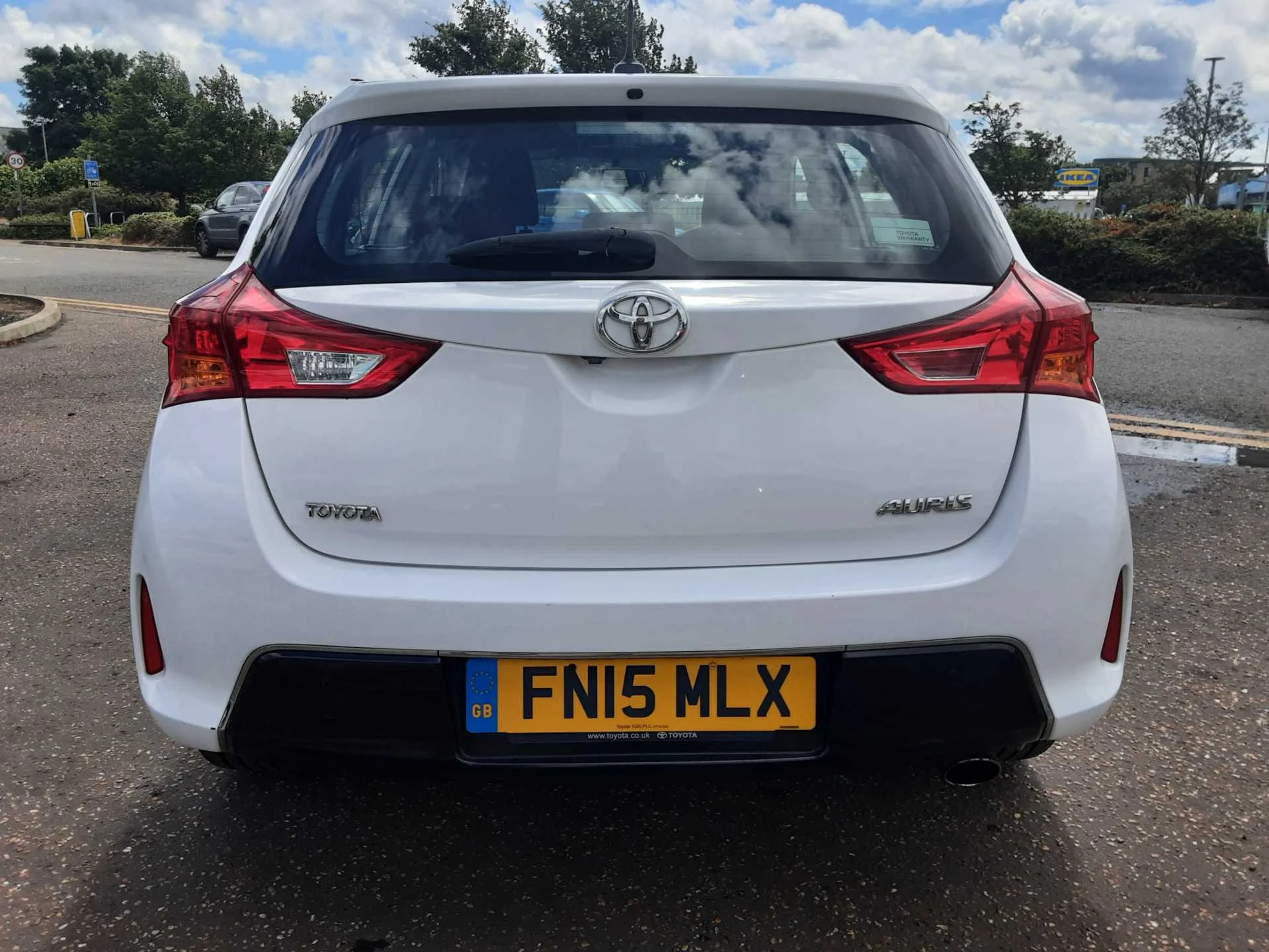 Vehicle image 6