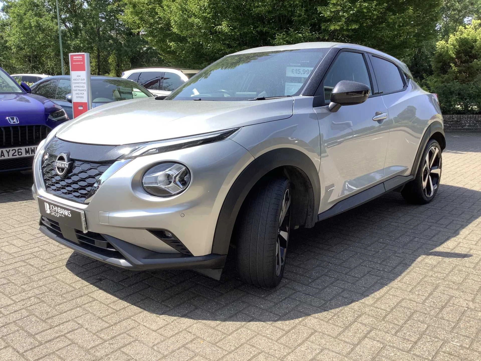 Vehicle image 3