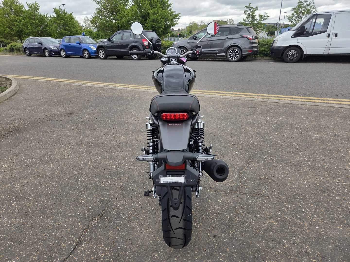 Vehicle image 4