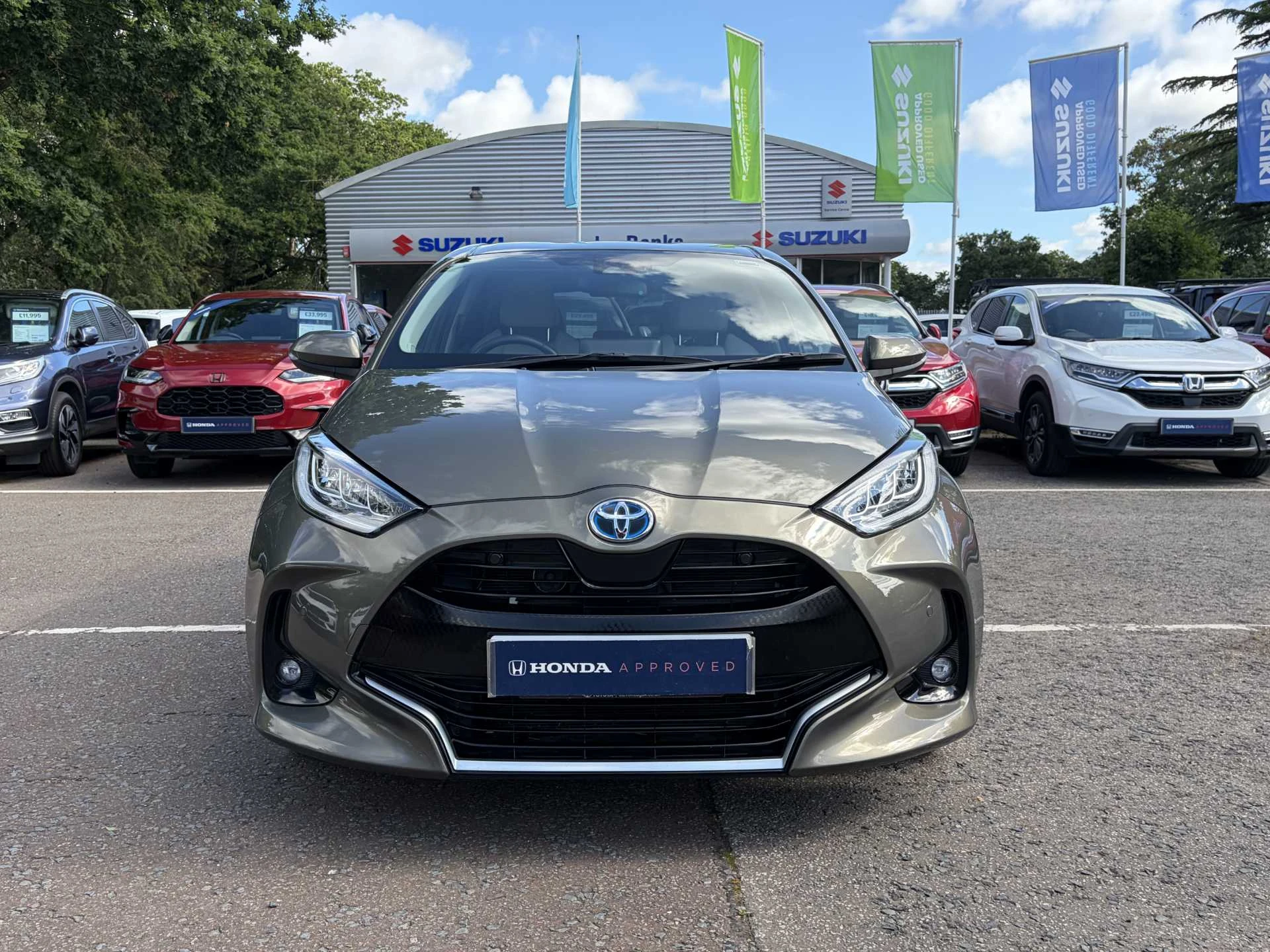Vehicle image 6