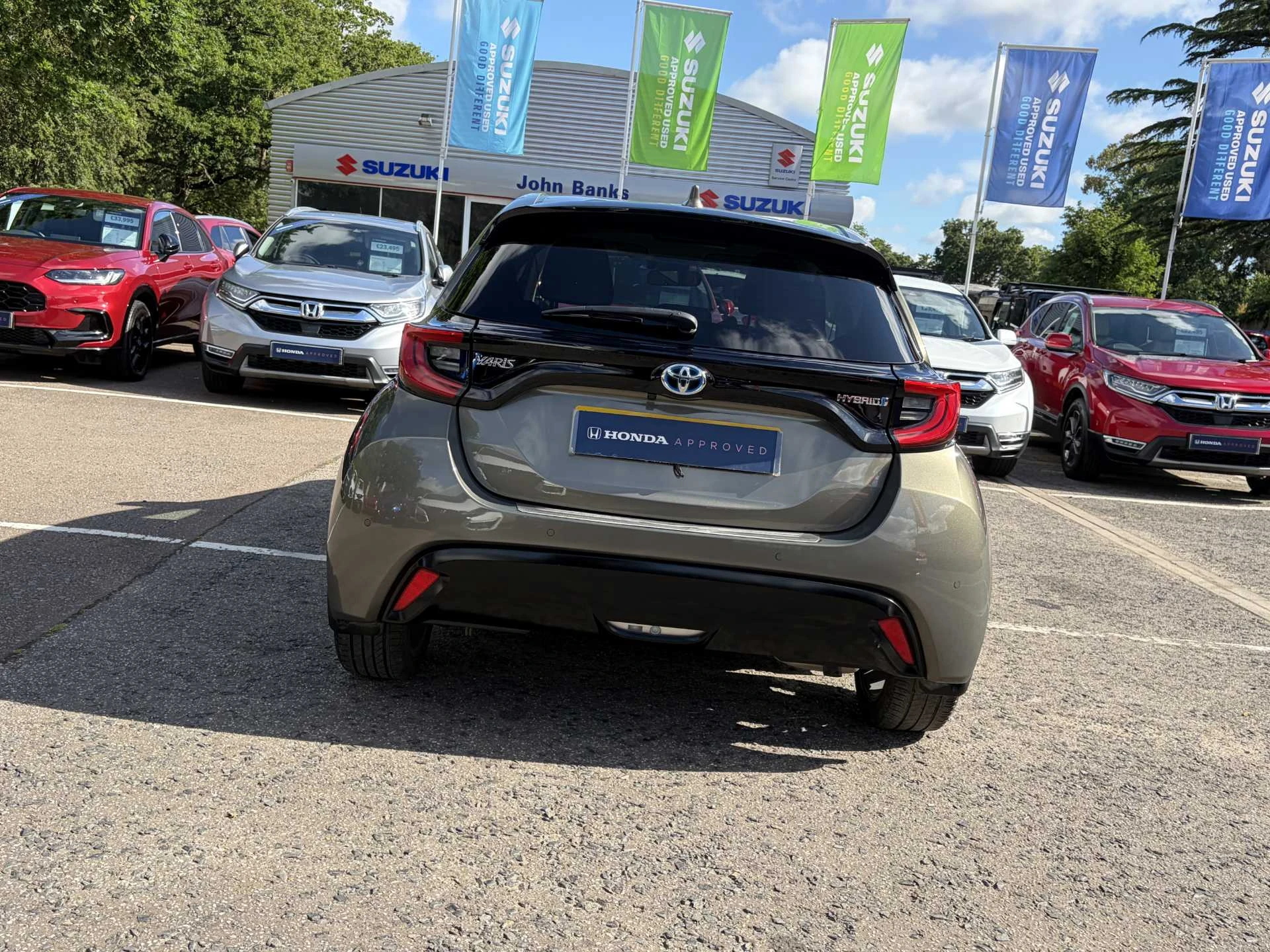 Vehicle image 7