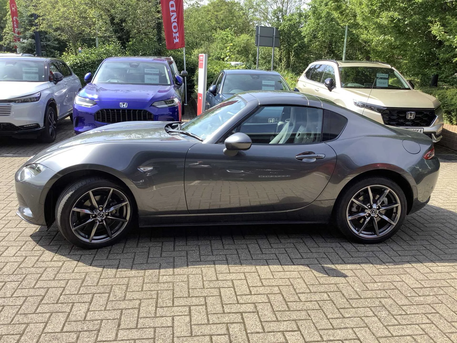 Vehicle image 4