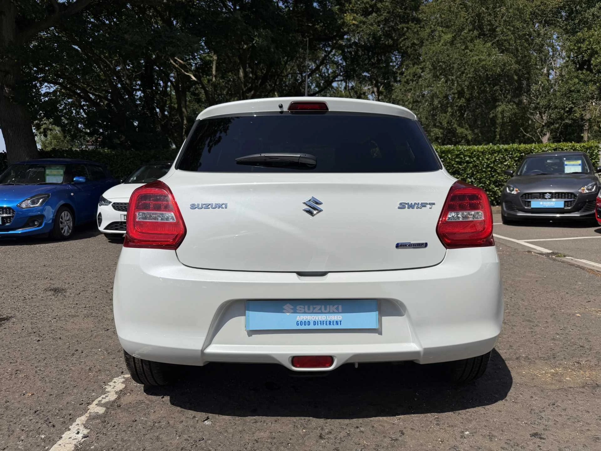 Vehicle image 7