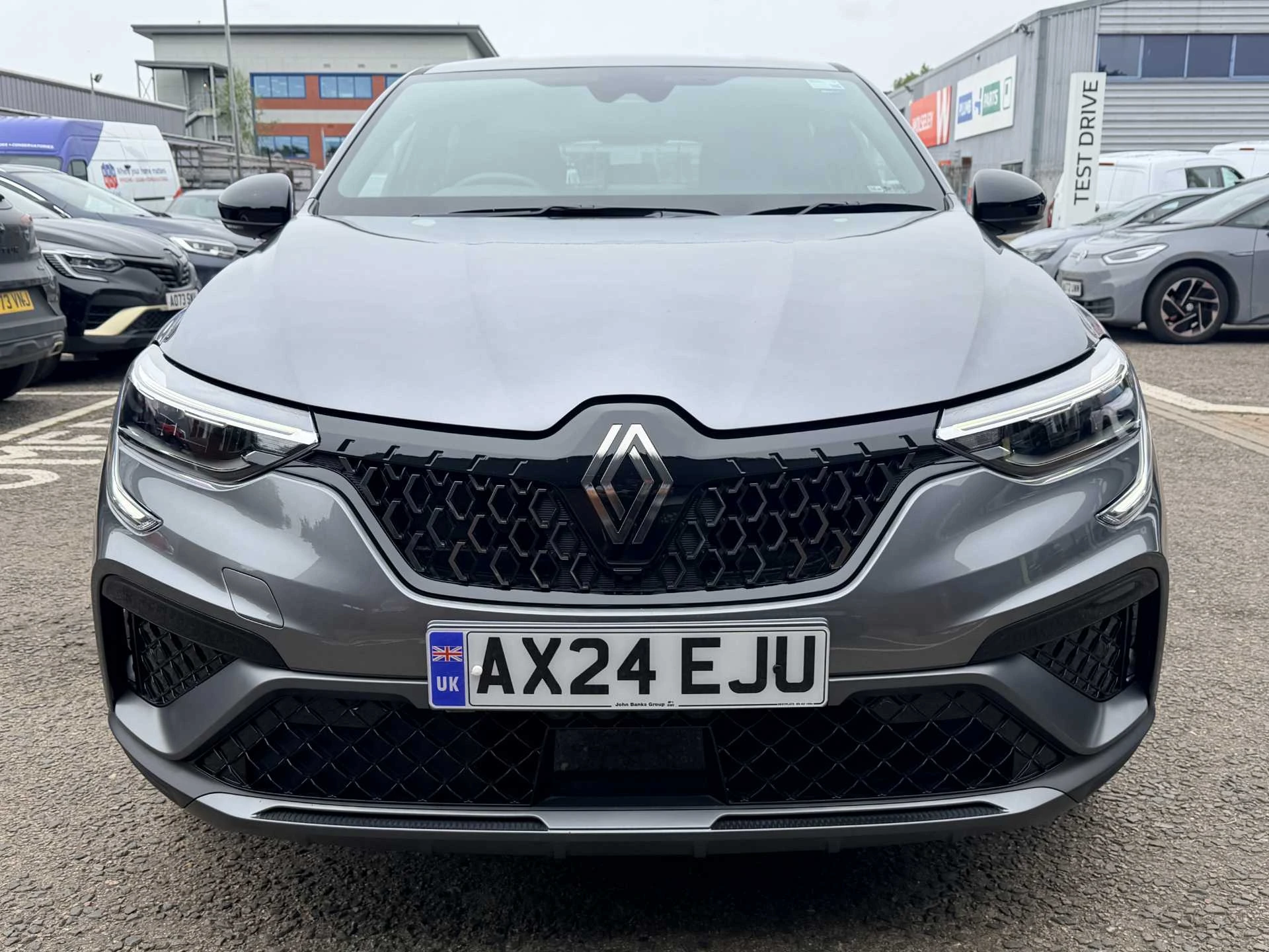 Vehicle image 6