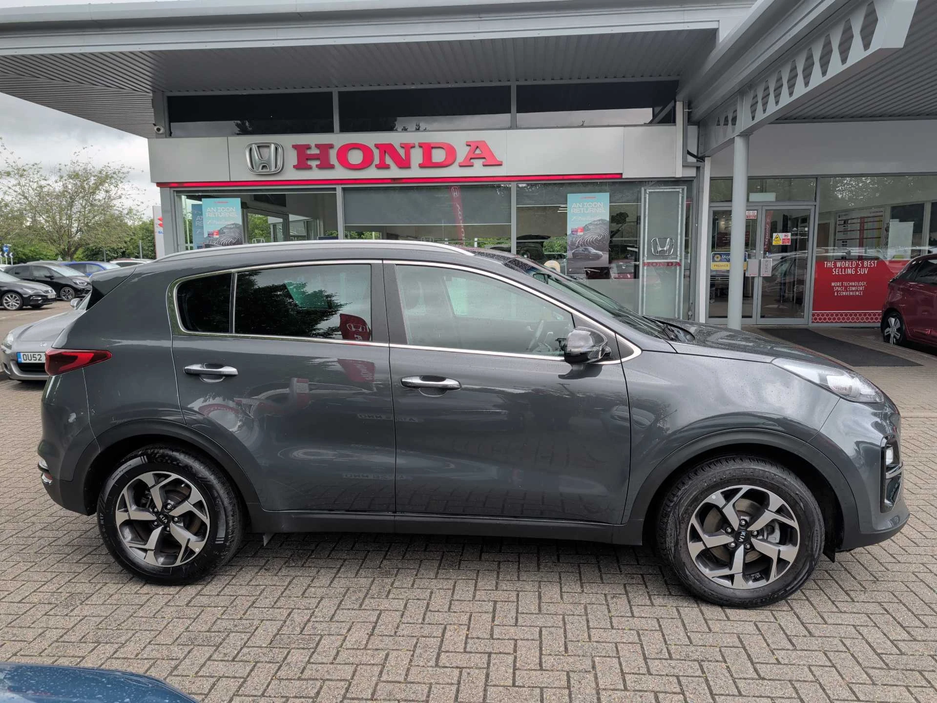 Vehicle image 5