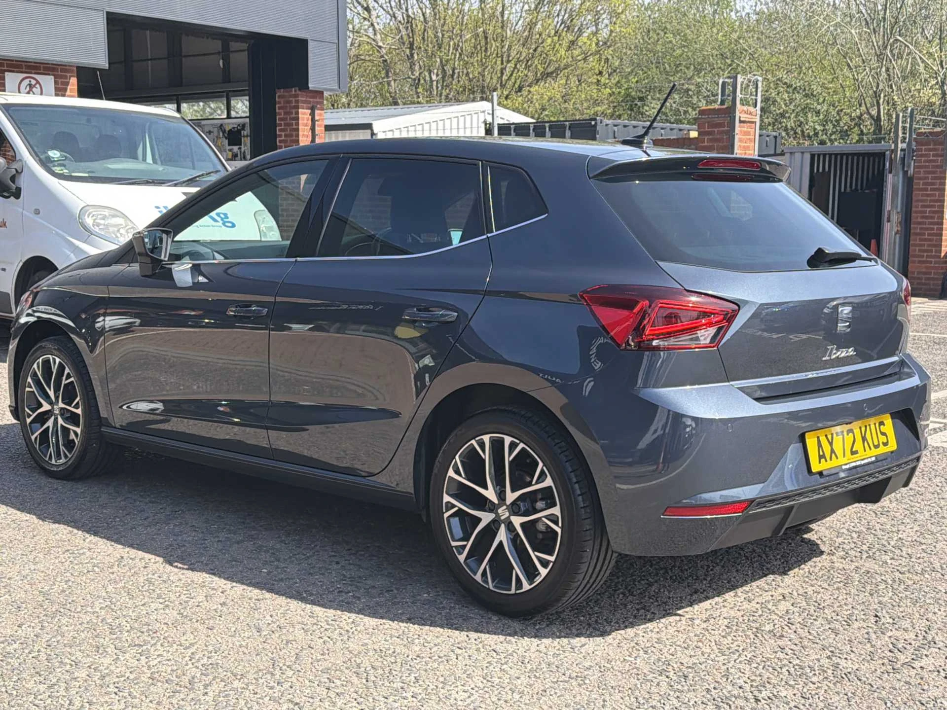 Vehicle image 3