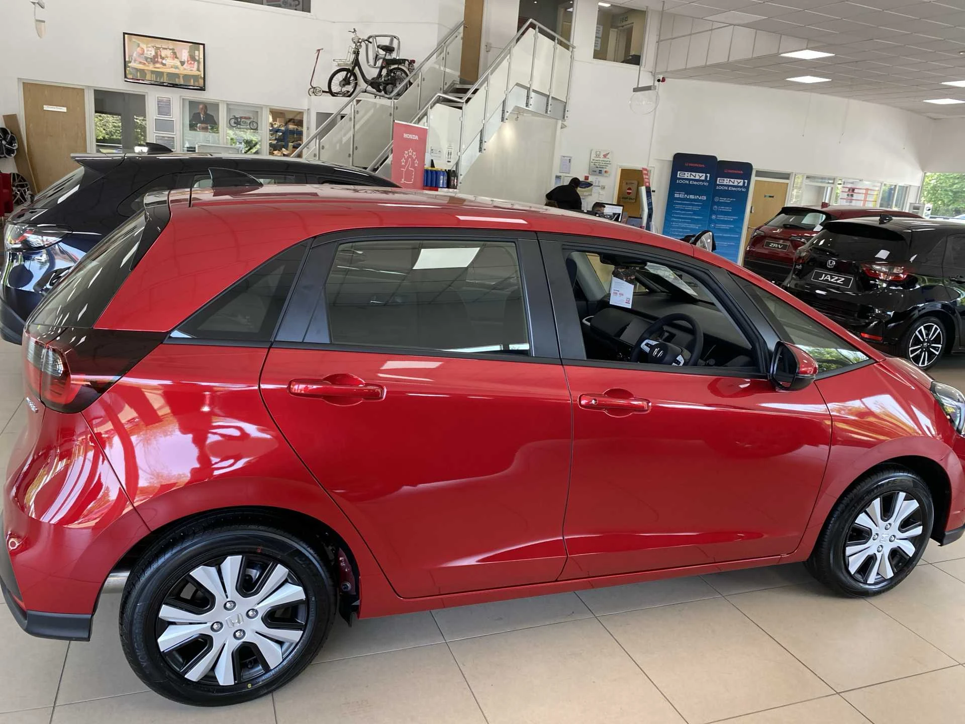 Vehicle image 7