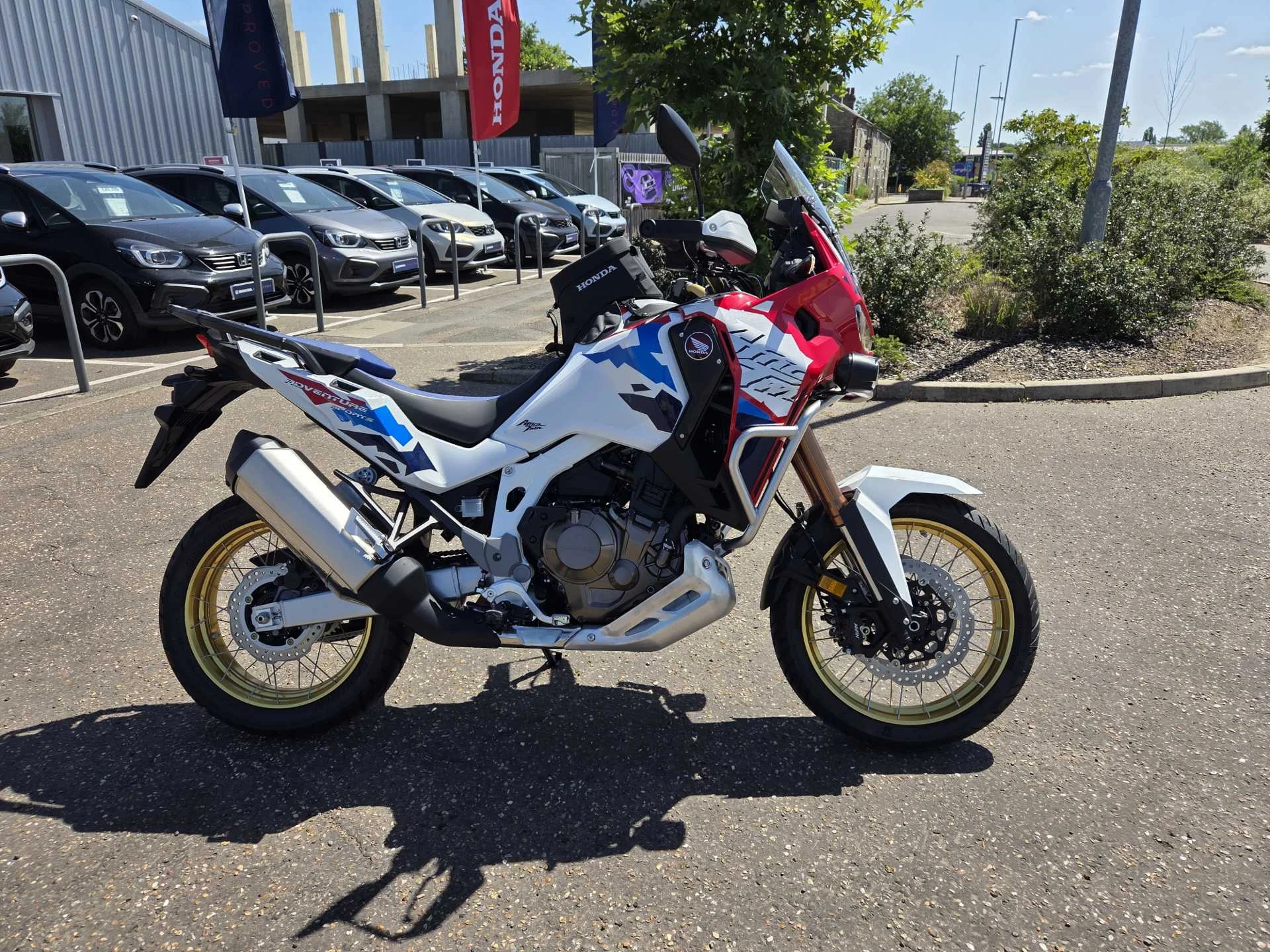 Vehicle image 3