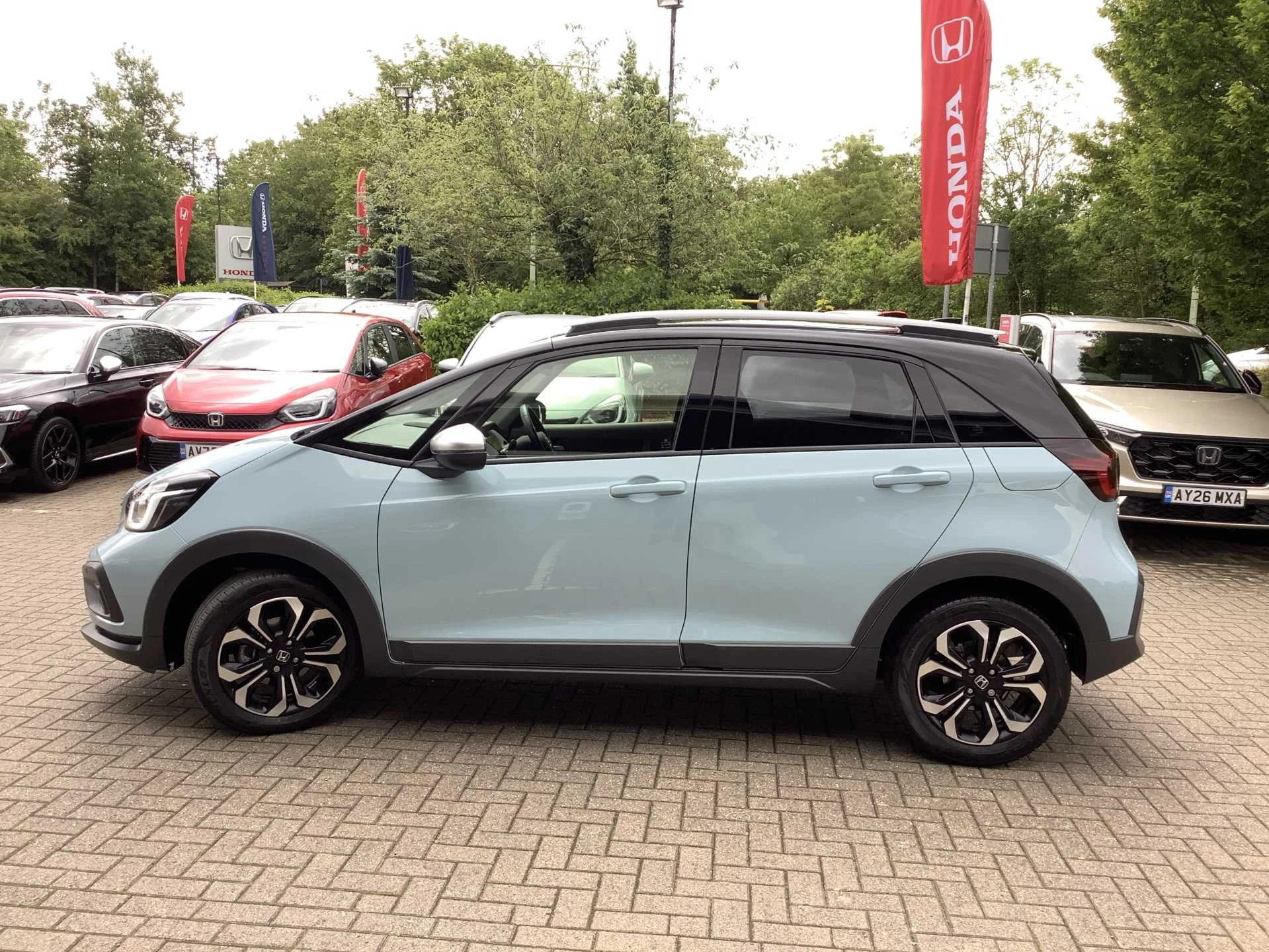 Vehicle image 4