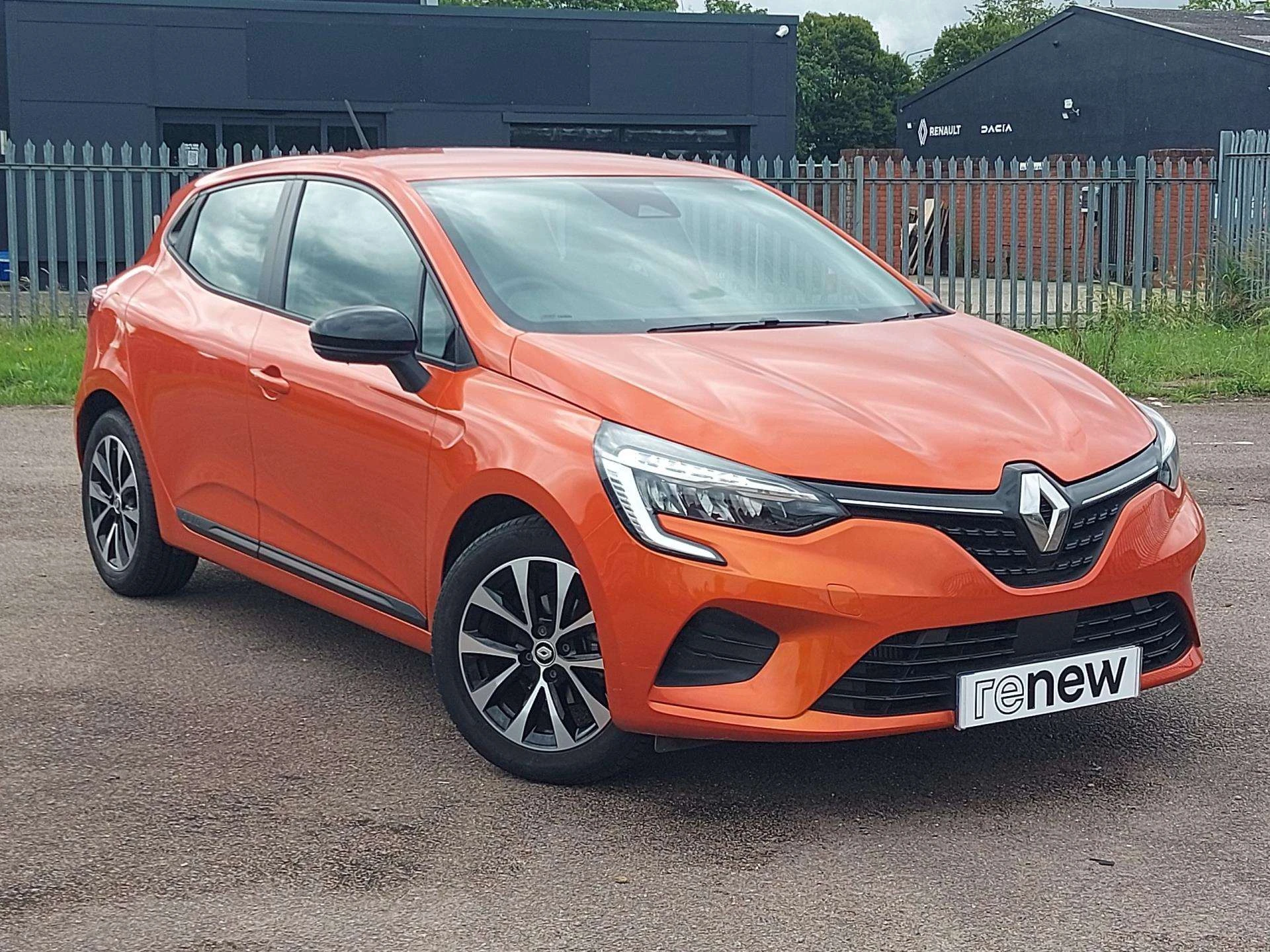 Vehicle image 4