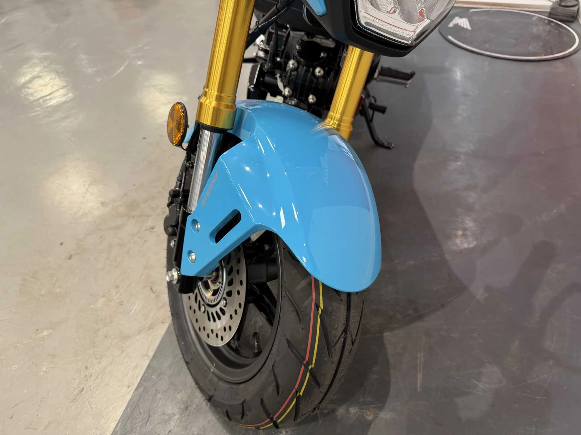 Vehicle image 7