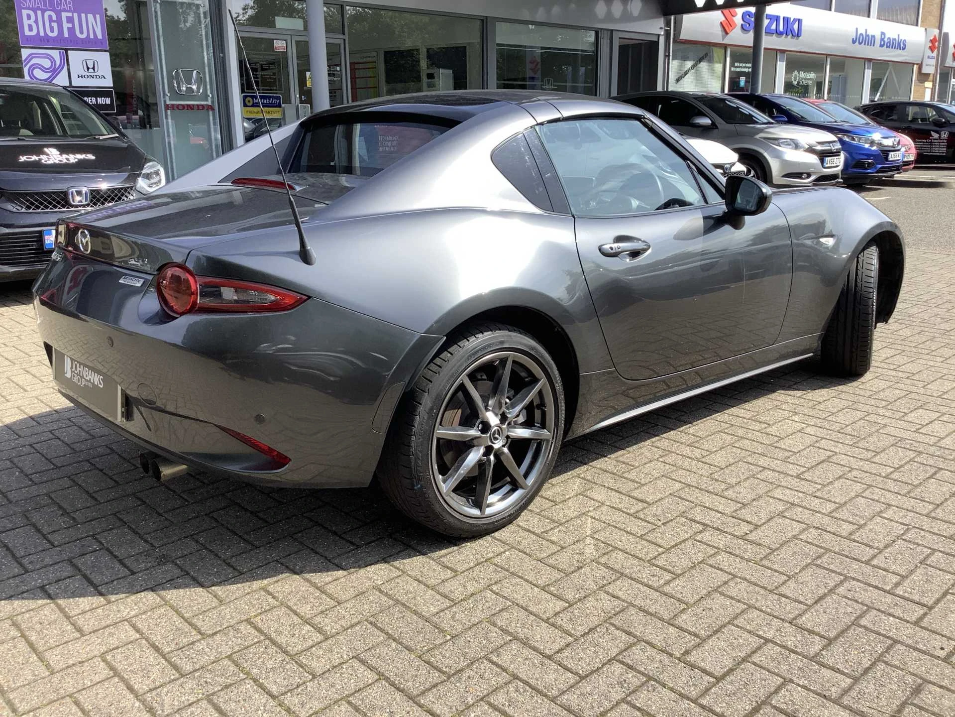 Vehicle image 7