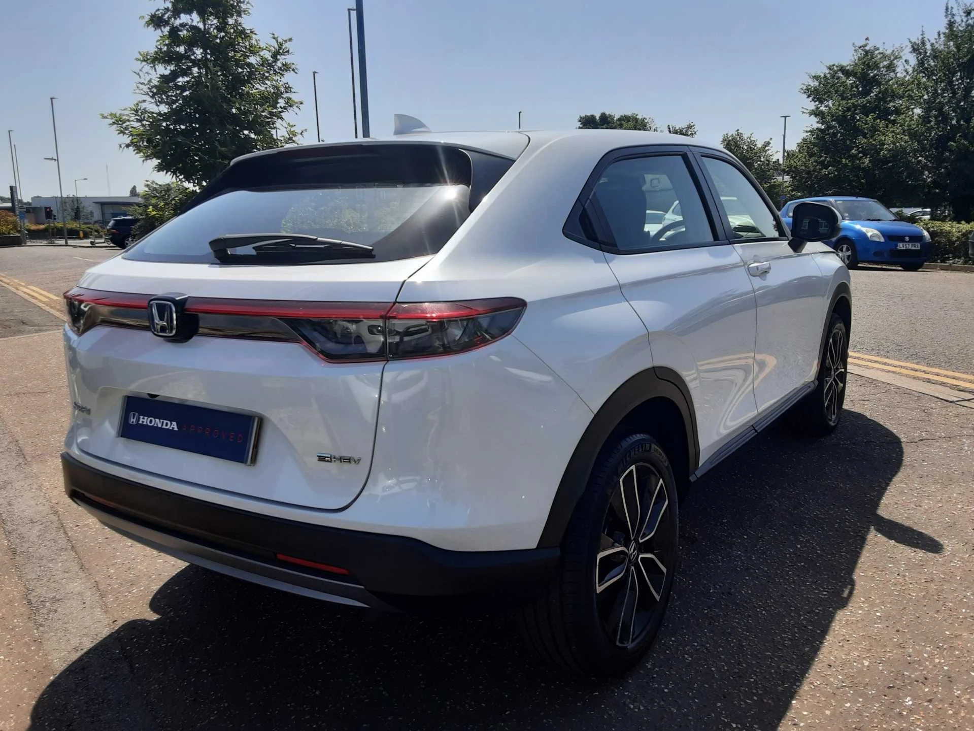 Vehicle image 6