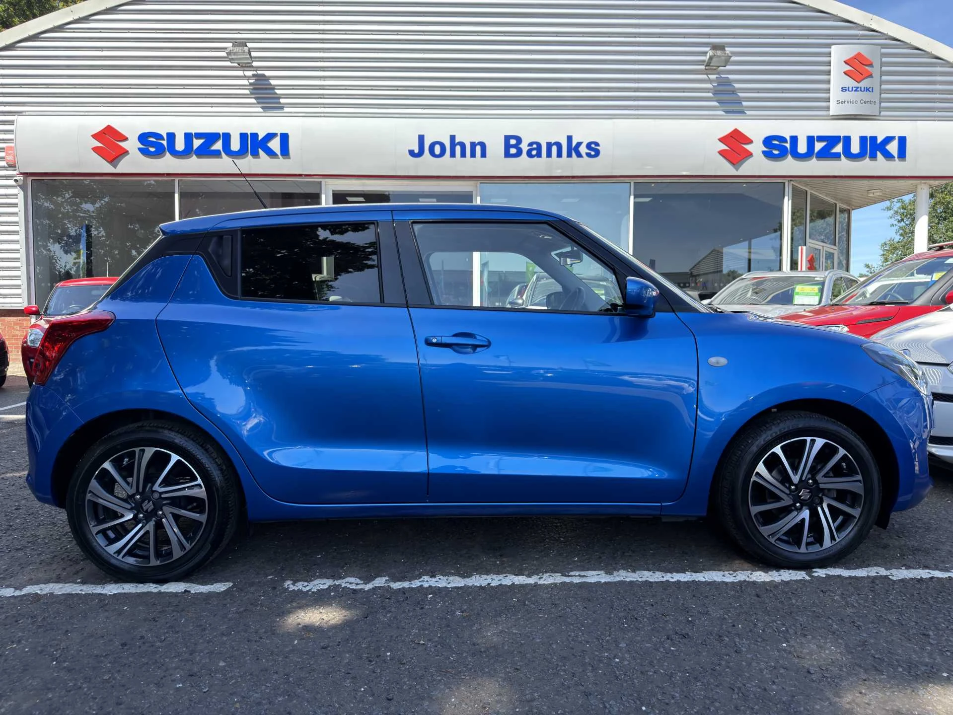 Vehicle image 5