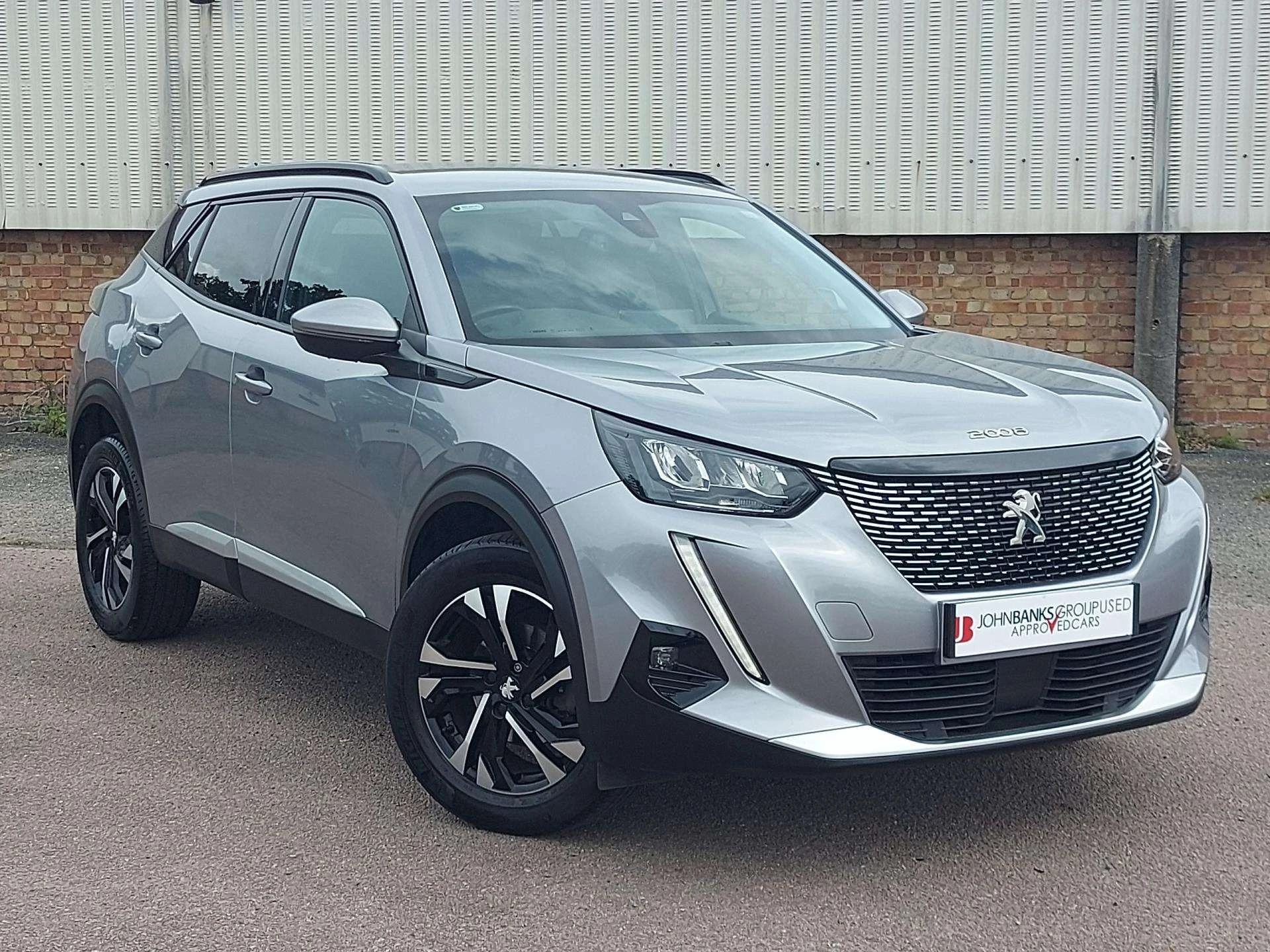 Vehicle image 4