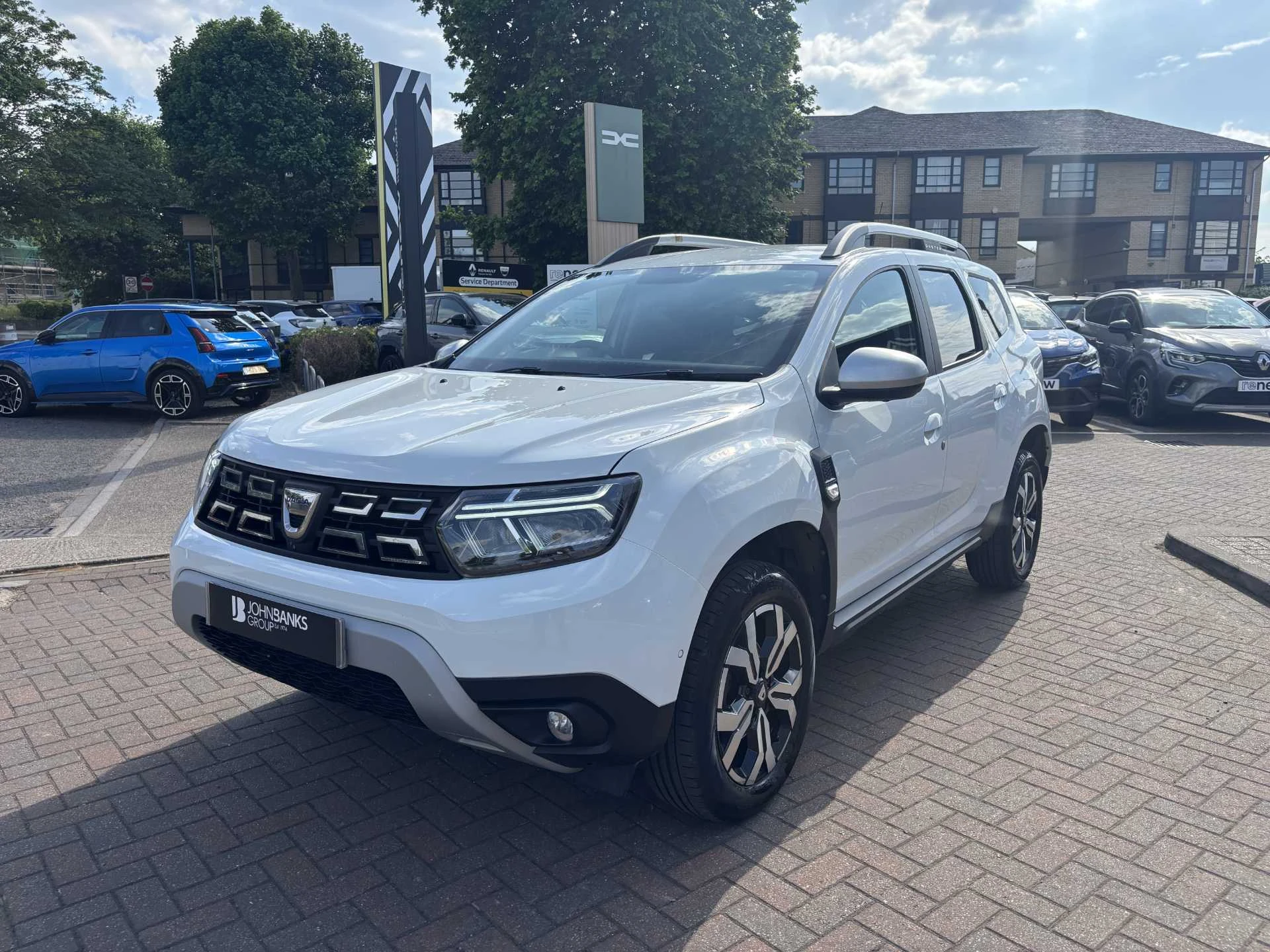 Vehicle image 7