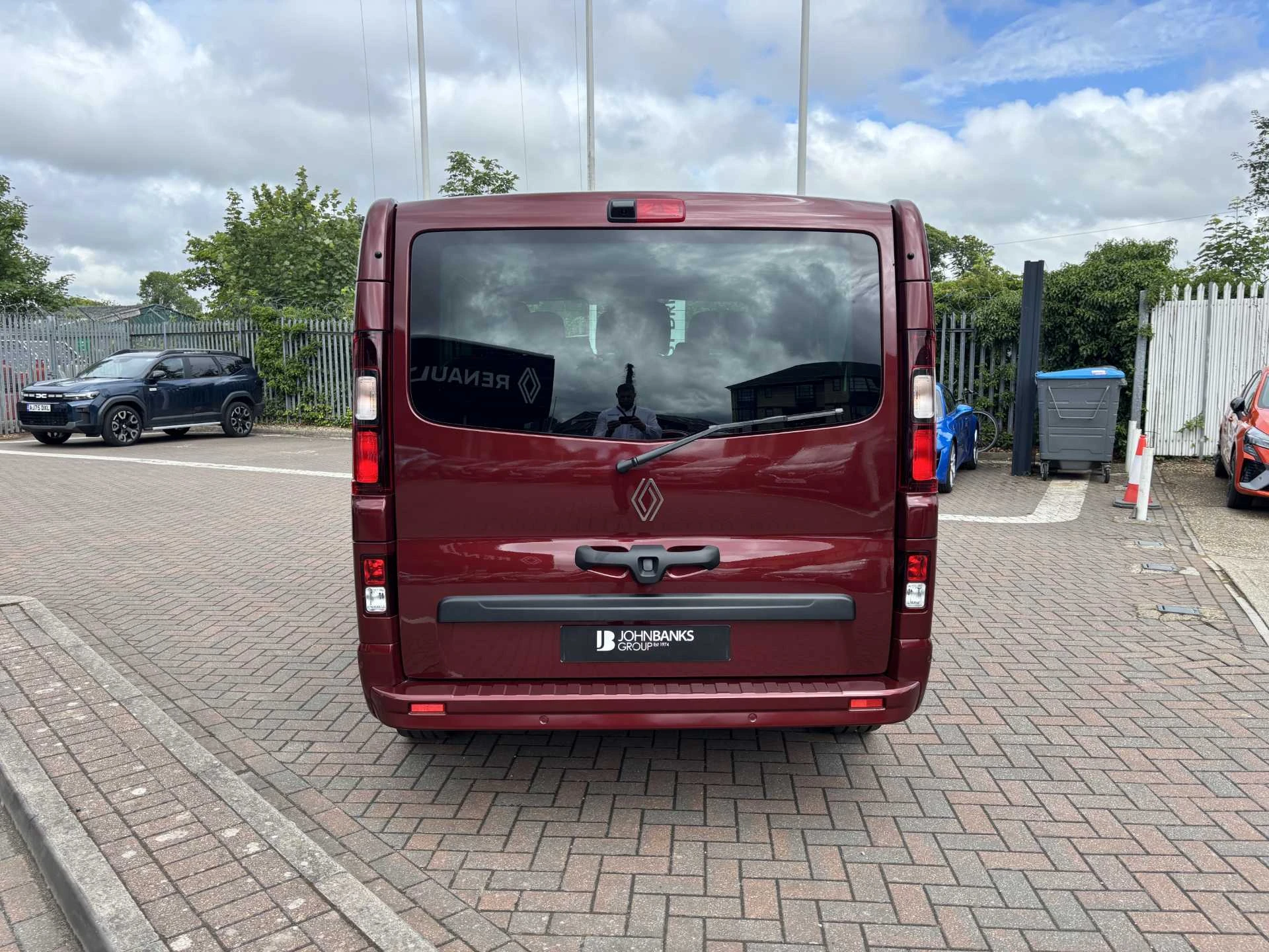 Vehicle image 3