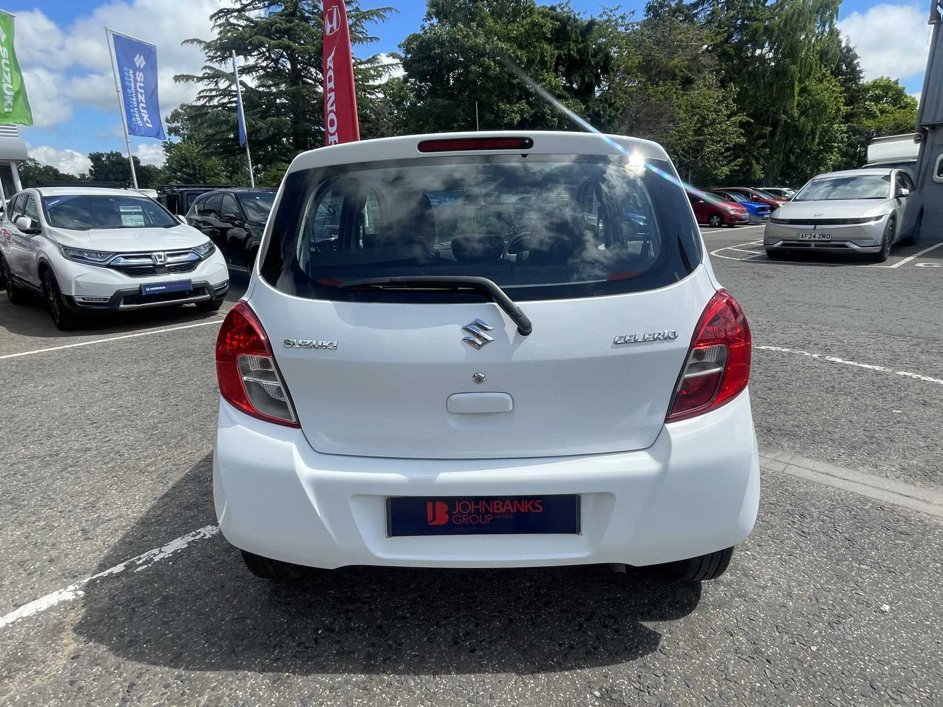 Vehicle image 7