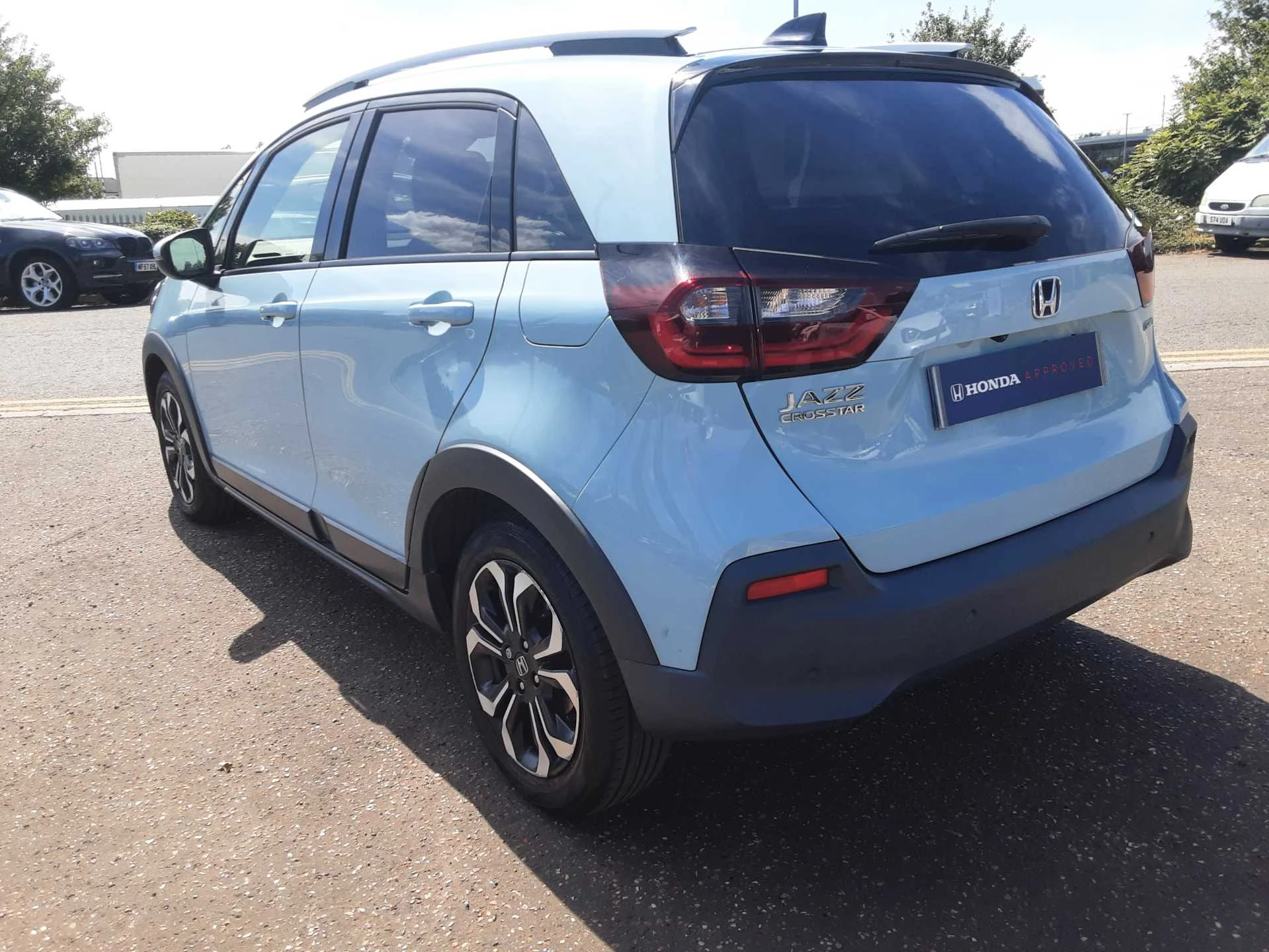 Vehicle image 7