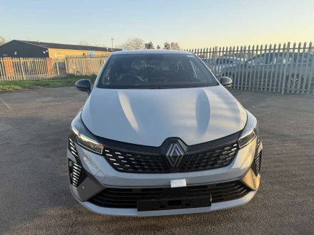 Renault Clio Listing Image