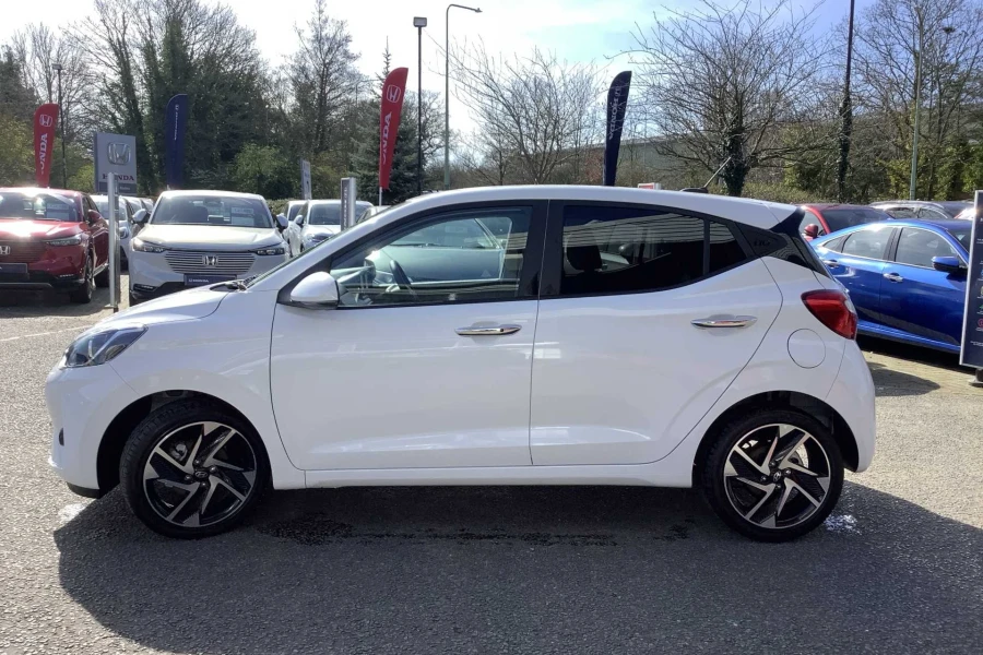 Vehicle Image - 3
