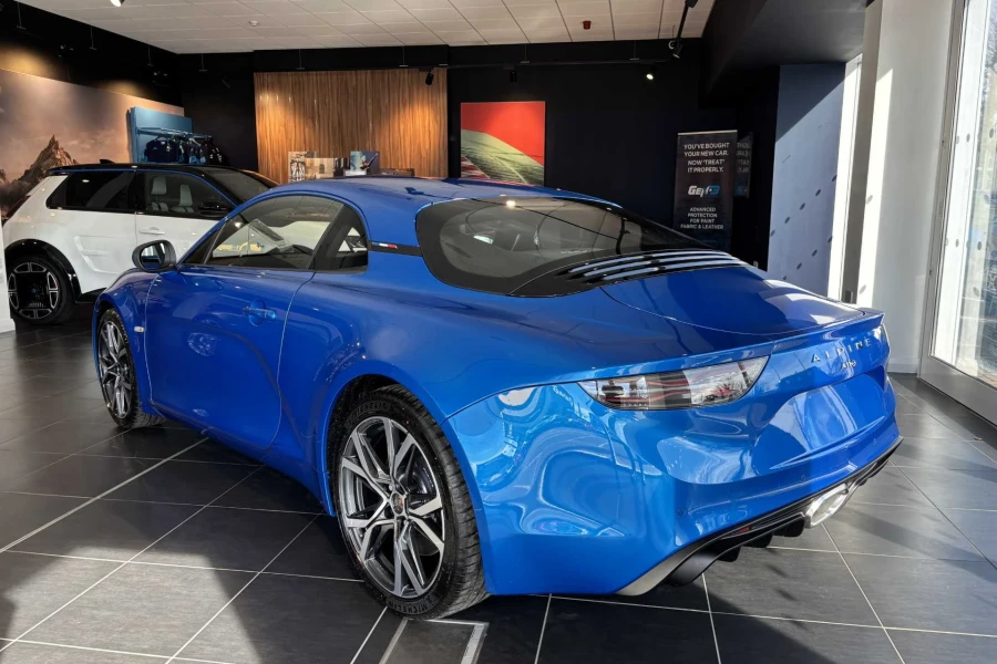 Vehicle Image - 3