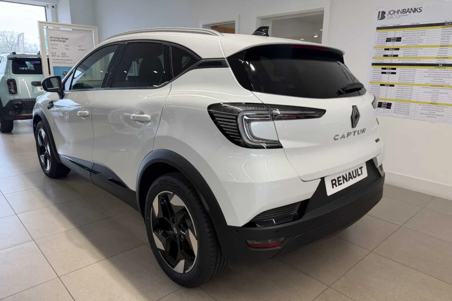 Vehicle Image - 2