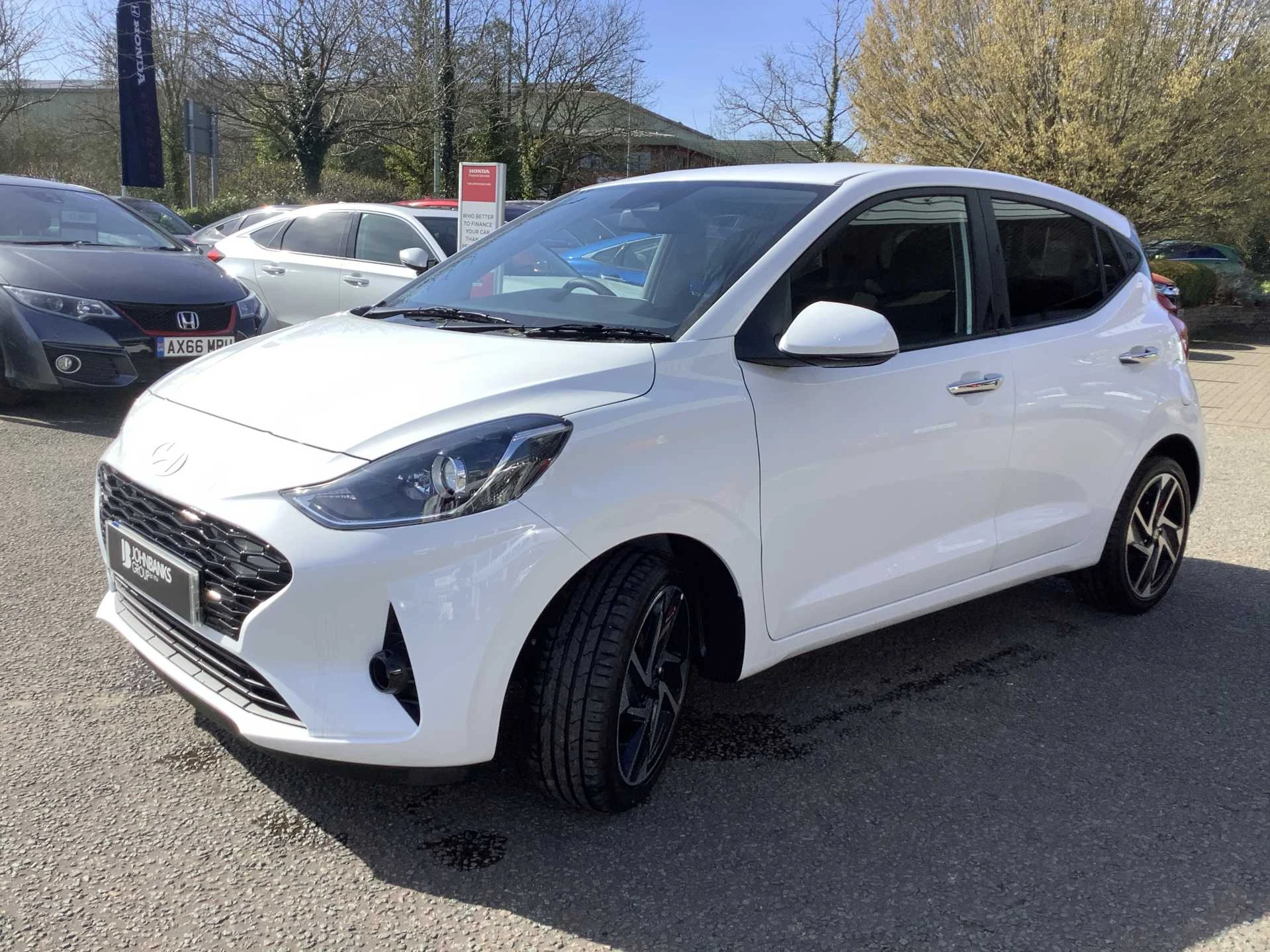 Vehicle image 3