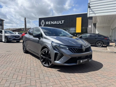 Renault Clio Listing Image