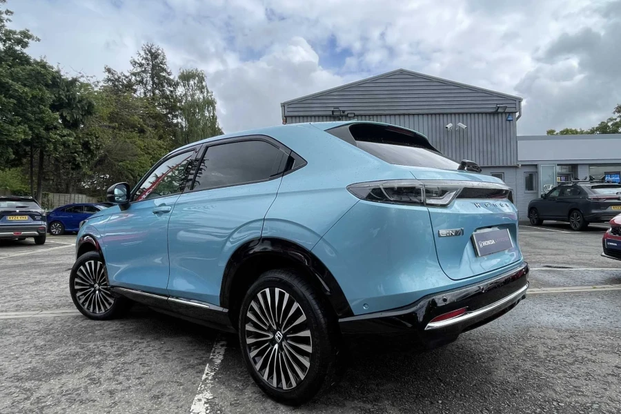 Vehicle Image - 2