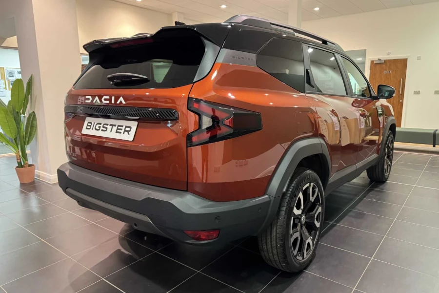Vehicle Image - 3